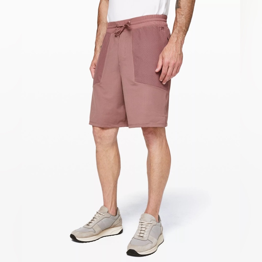 Lululemon Men’s Step Back Jump Shorts 9” in Red Dust Size Small